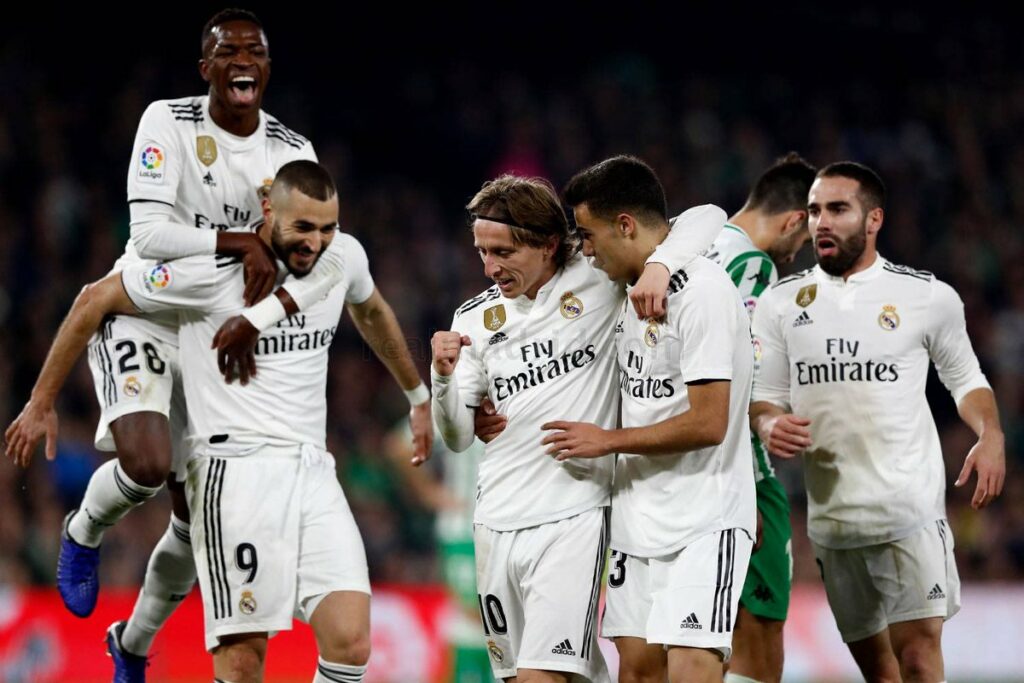 Lấy 3 điểm trên sân Almeria là nhiệm vụ không khó với Real Madrid