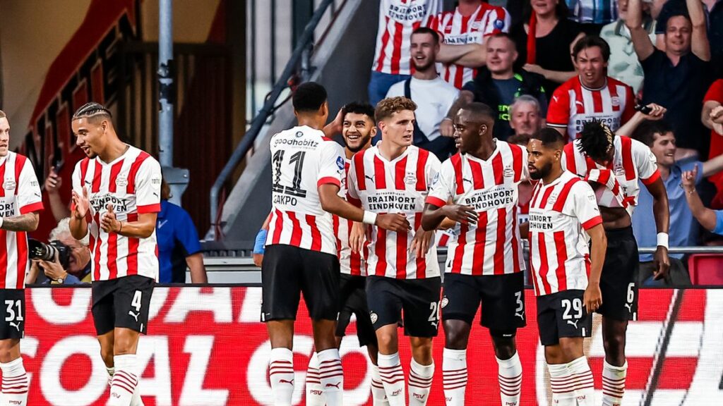 PSV Eindhoven là đối thủ bản lĩnh và nhiều kinh nghiệm